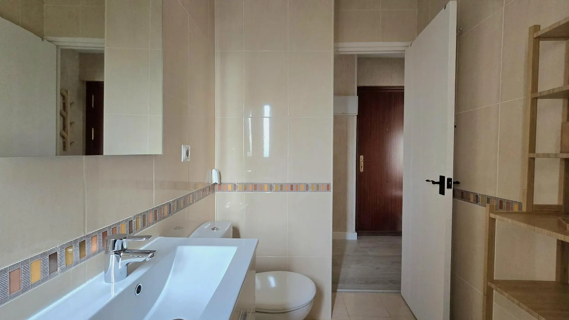 Iris Apartment Benalmádena 0*,